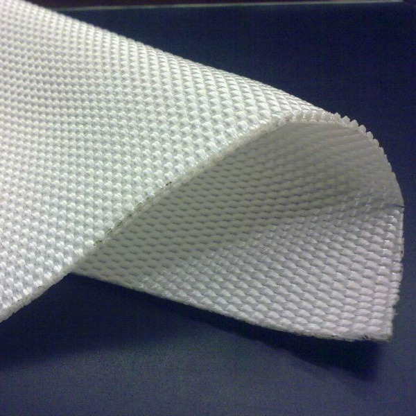 Tela tecida de grande resistência do geotêxtil do multifilamento do ANIMAL DE ESTIMAÇÃO 50-1000KN/M com largura de 5.2mts para o reforço macio do solo